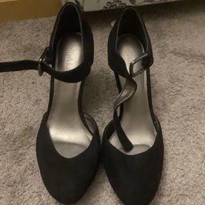 Kelly & katie black heels